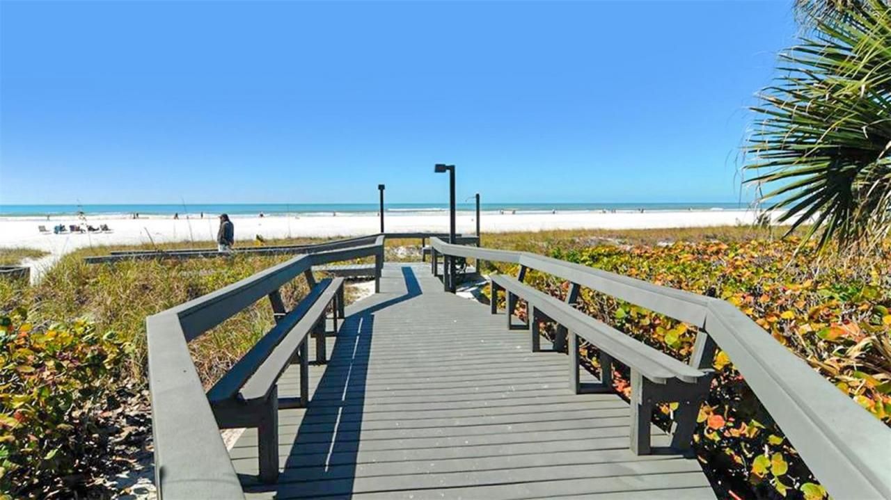 1365 Siesta Bayside Drive, Unit 1365-C, Sarasota, FL 34242 Photo