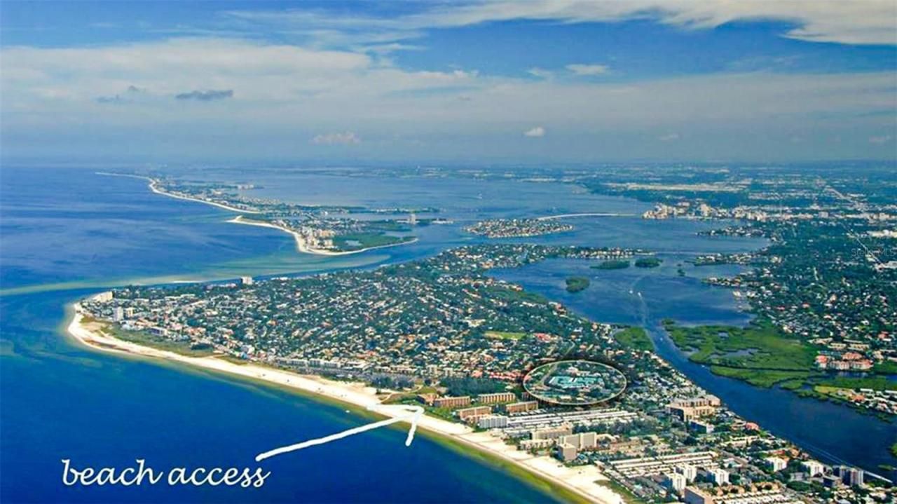 1365 Siesta Bayside Drive, Unit 1365-C, Sarasota, FL 34242 Photo