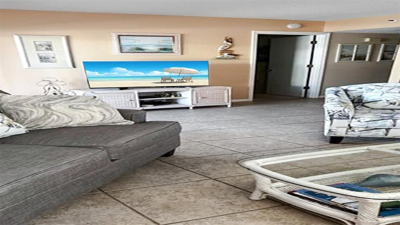 1365 Siesta Bayside Drive, Unit 1365-C, Sarasota, FL 34242 Photo