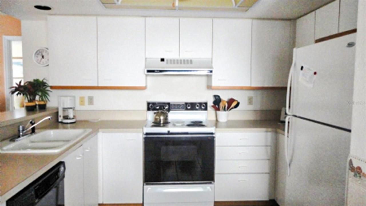 1365 Siesta Bayside Drive, Unit 1365-C, Sarasota, FL 34242 Photo