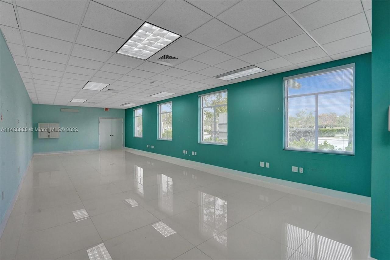 15620 SW 29th St, Miramar, FL 33027 Photo