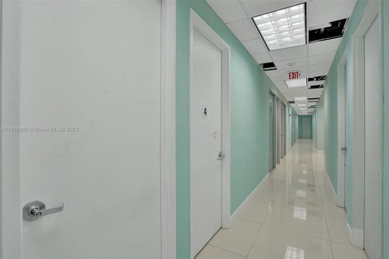 15620 SW 29th St, Miramar, FL 33027 Photo