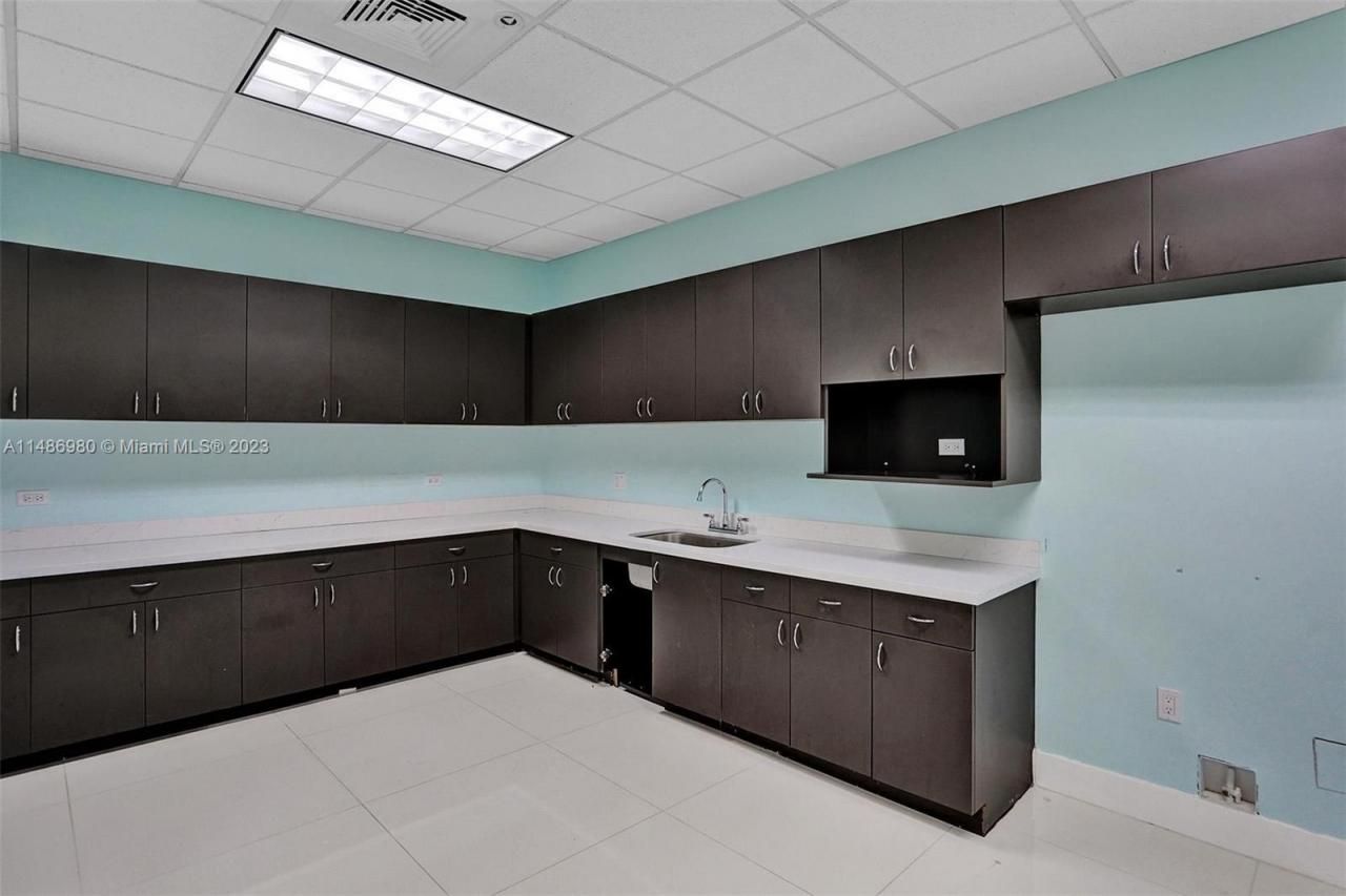 15620 SW 29th St, Miramar, FL 33027 Photo