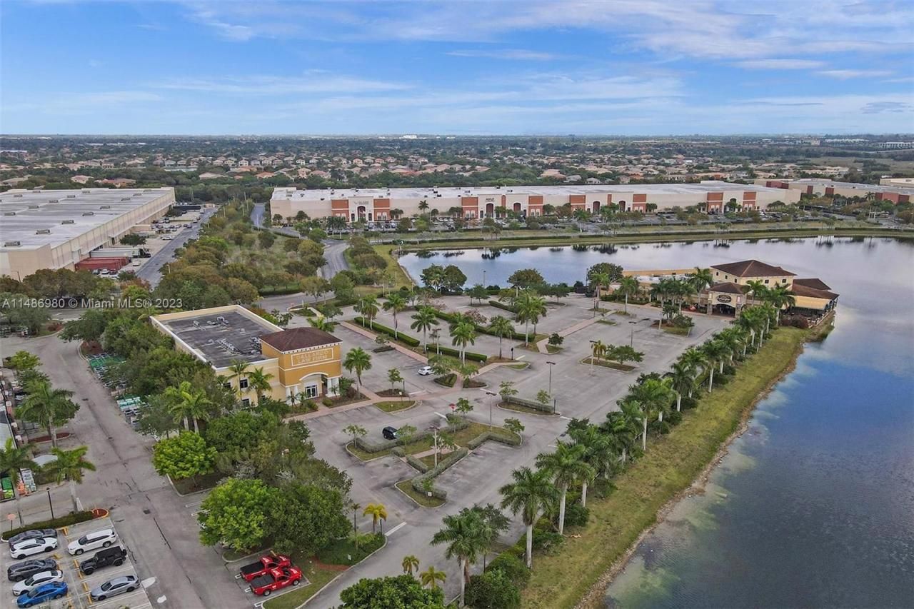 15620 SW 29th St, Miramar, FL 33027 Photo