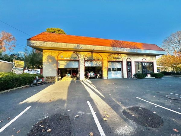 1215 Little East Neck Road, Wyandanch, NY 11798