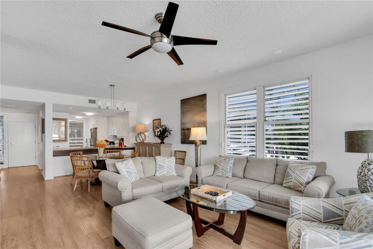 615 Dream Island Road, Unit 202, Longboat Key, FL 34228 Photo