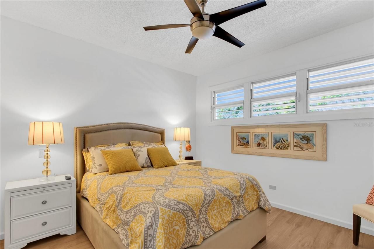 615 Dream Island Road, Unit 202, Longboat Key, FL 34228 Photo