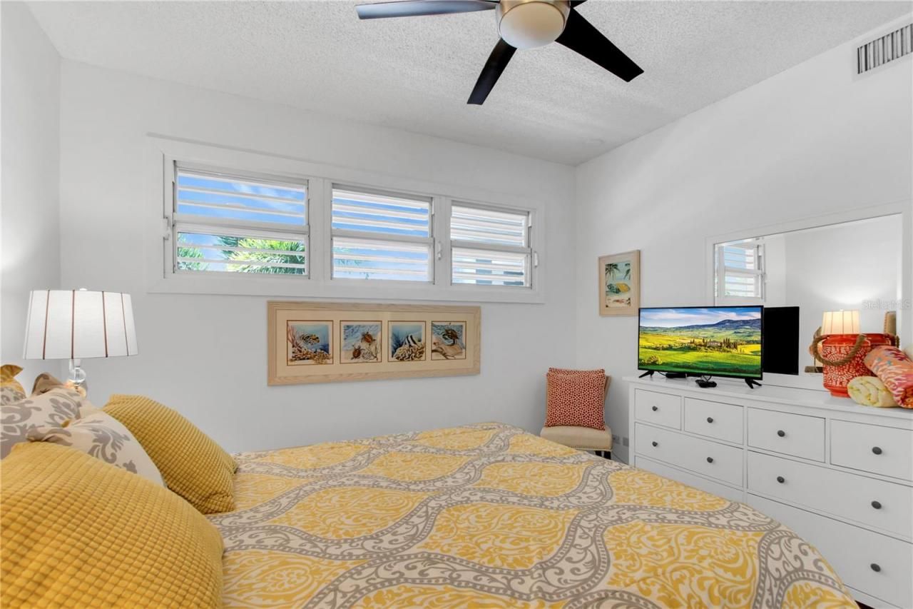 615 Dream Island Road, Unit 202, Longboat Key, FL 34228 Photo