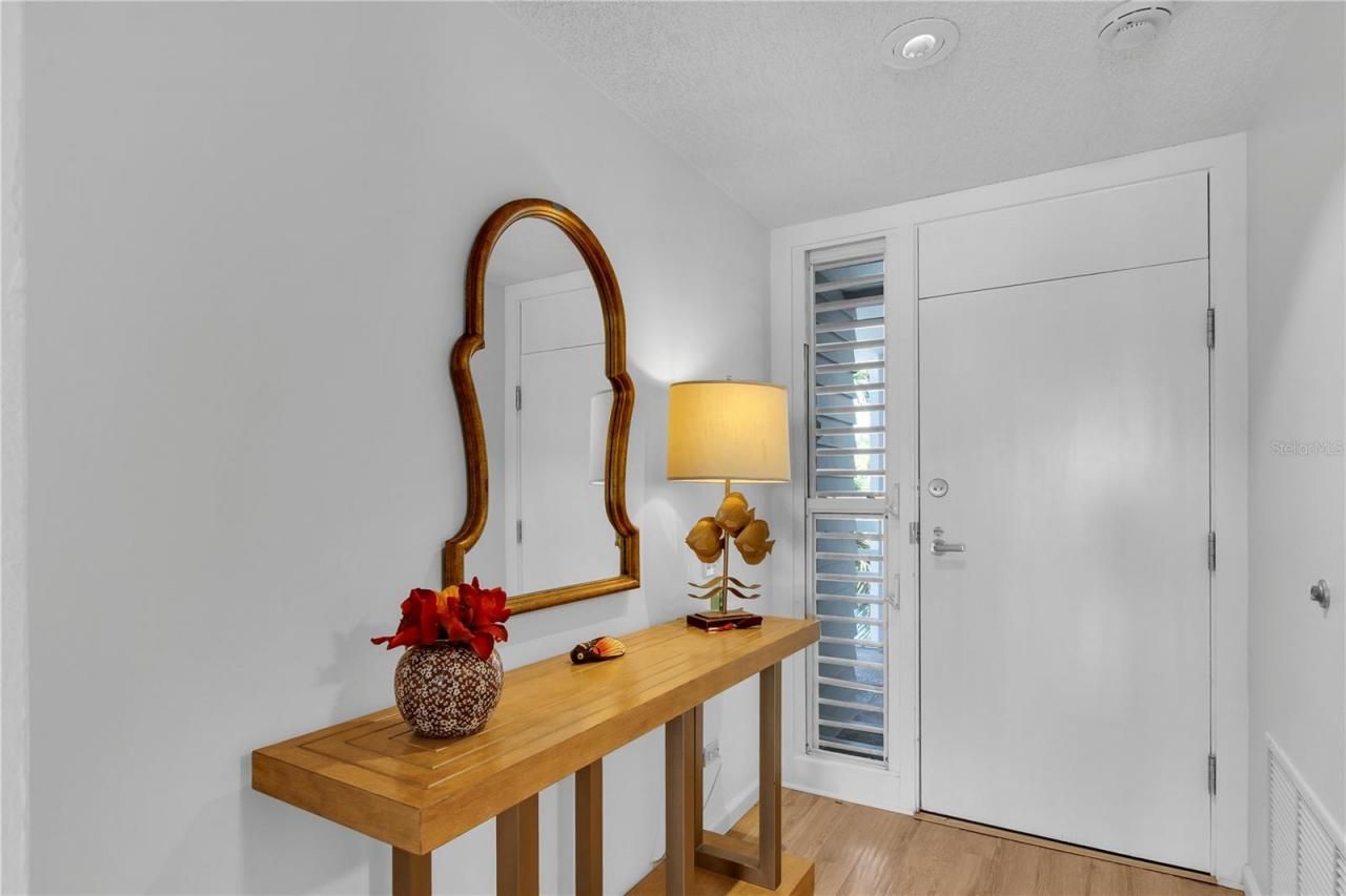 615 Dream Island Road, Unit 202, Longboat Key, FL 34228 Photo