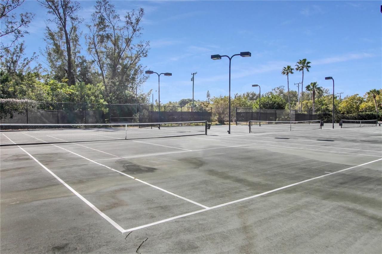 615 Dream Island Road, Unit 202, Longboat Key, FL 34228 Photo