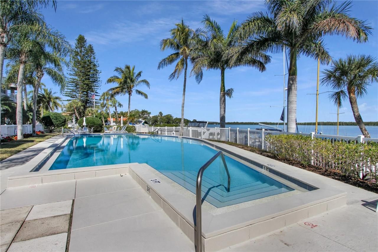 615 Dream Island Road, Unit 202, Longboat Key, FL 34228 Photo