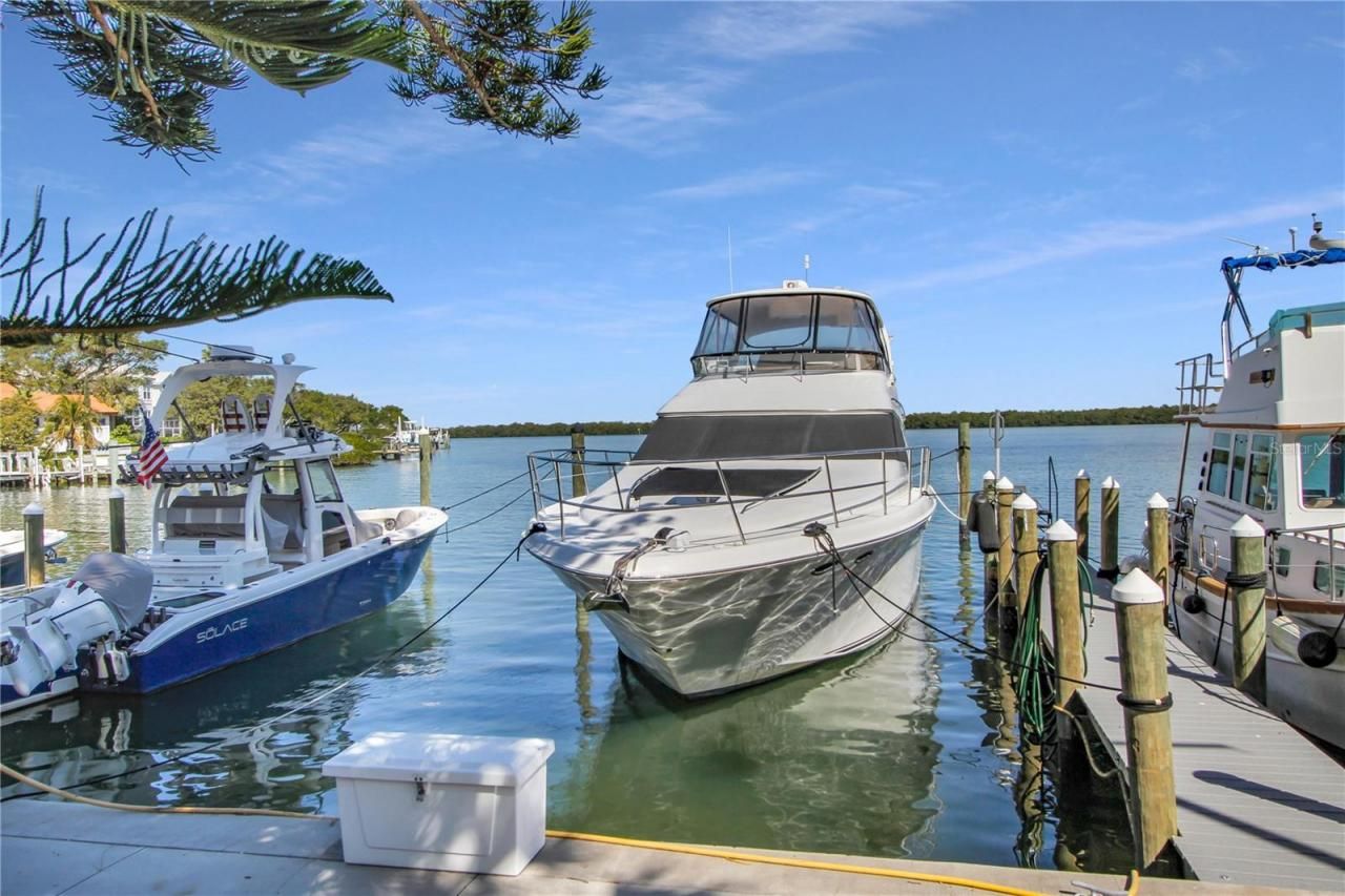 615 Dream Island Road, Unit 202, Longboat Key, FL 34228 Photo