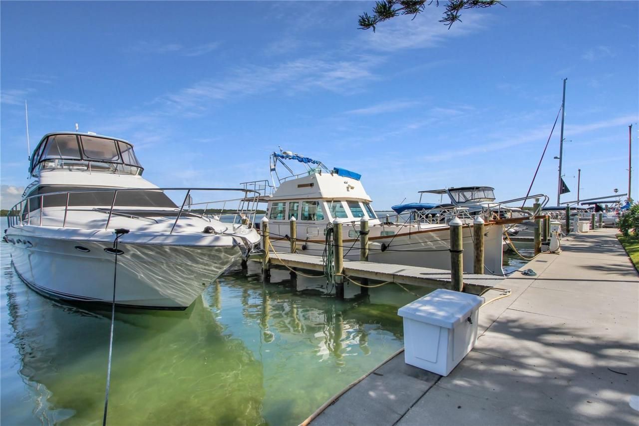 615 Dream Island Road, Unit 202, Longboat Key, FL 34228 Photo