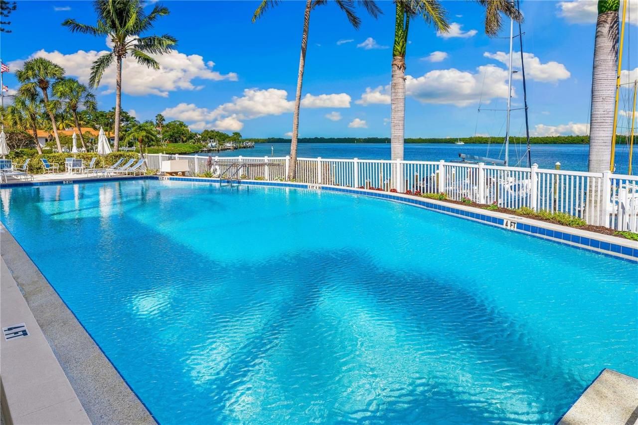 615 Dream Island Road, Unit 202, Longboat Key, FL 34228 Photo