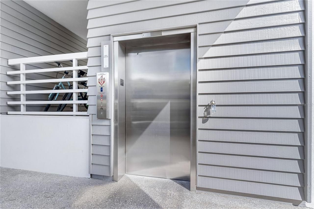 615 Dream Island Road, Unit 202, Longboat Key, FL 34228 Photo