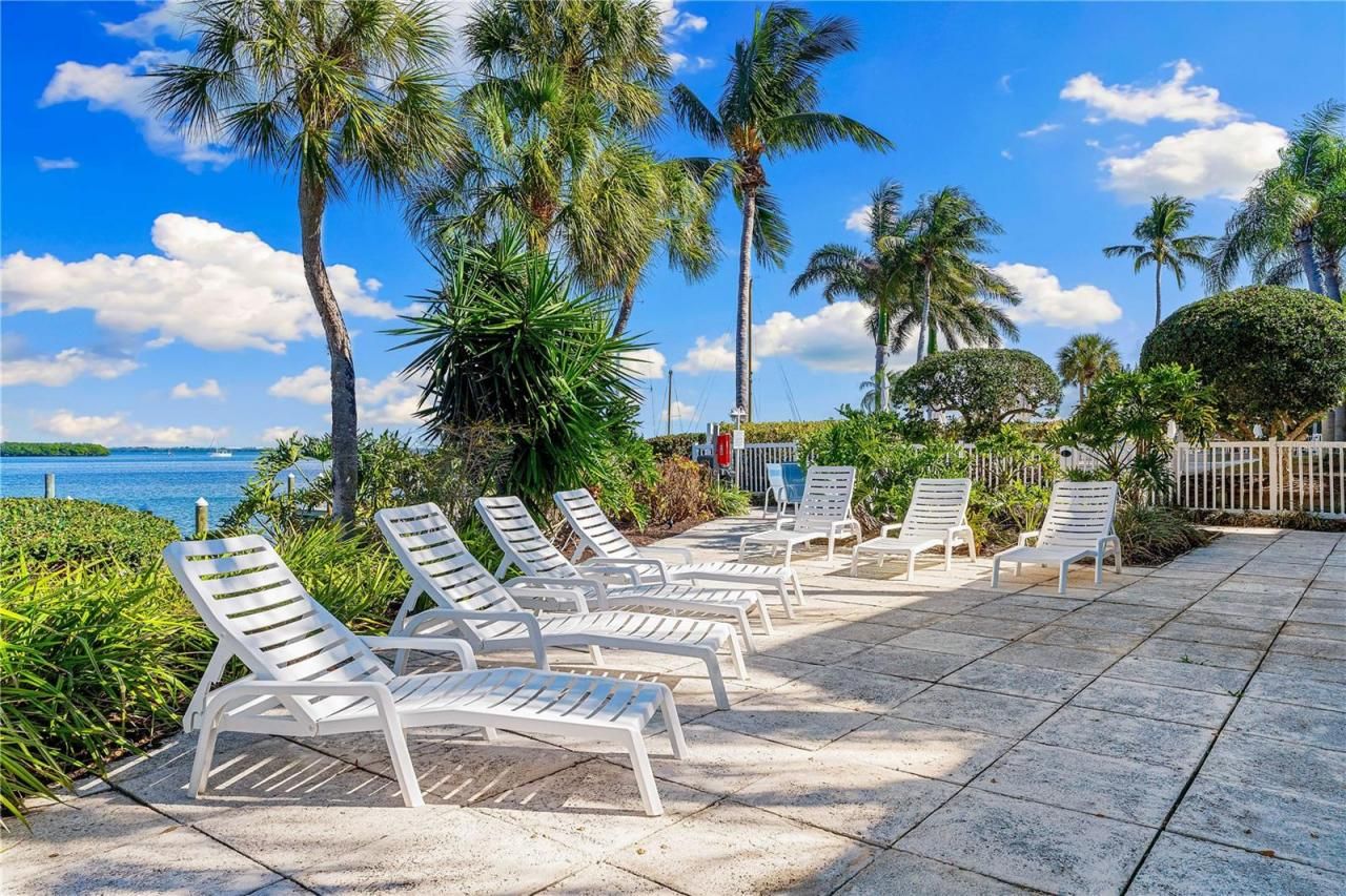 615 Dream Island Road, Unit 202, Longboat Key, FL 34228 Photo
