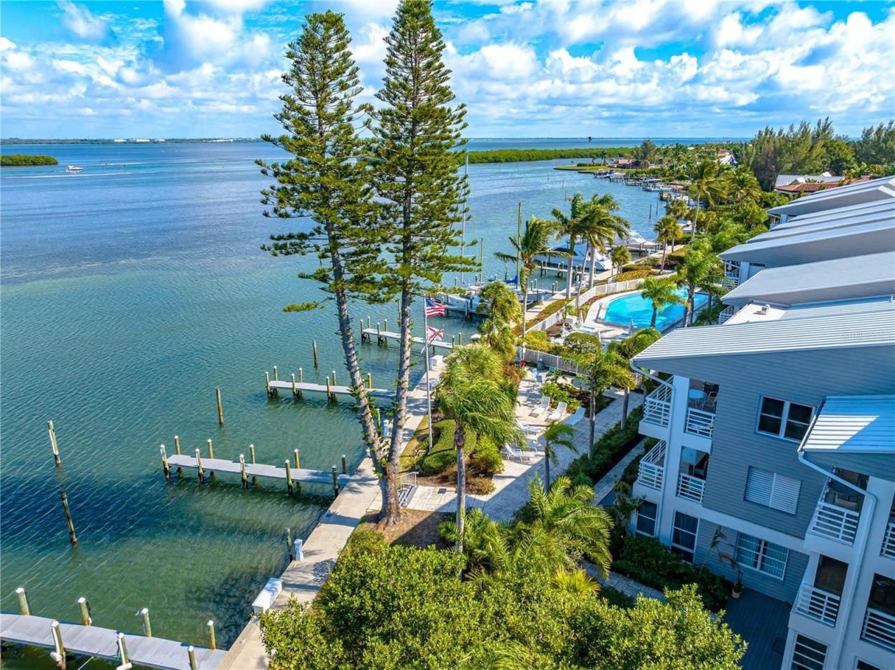 615 Dream Island Road, Unit 202, Longboat Key, FL 34228 Photo