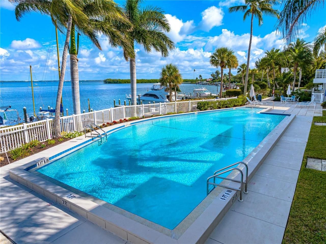 615 Dream Island Road, Unit 202, Longboat Key, FL 34228 Photo