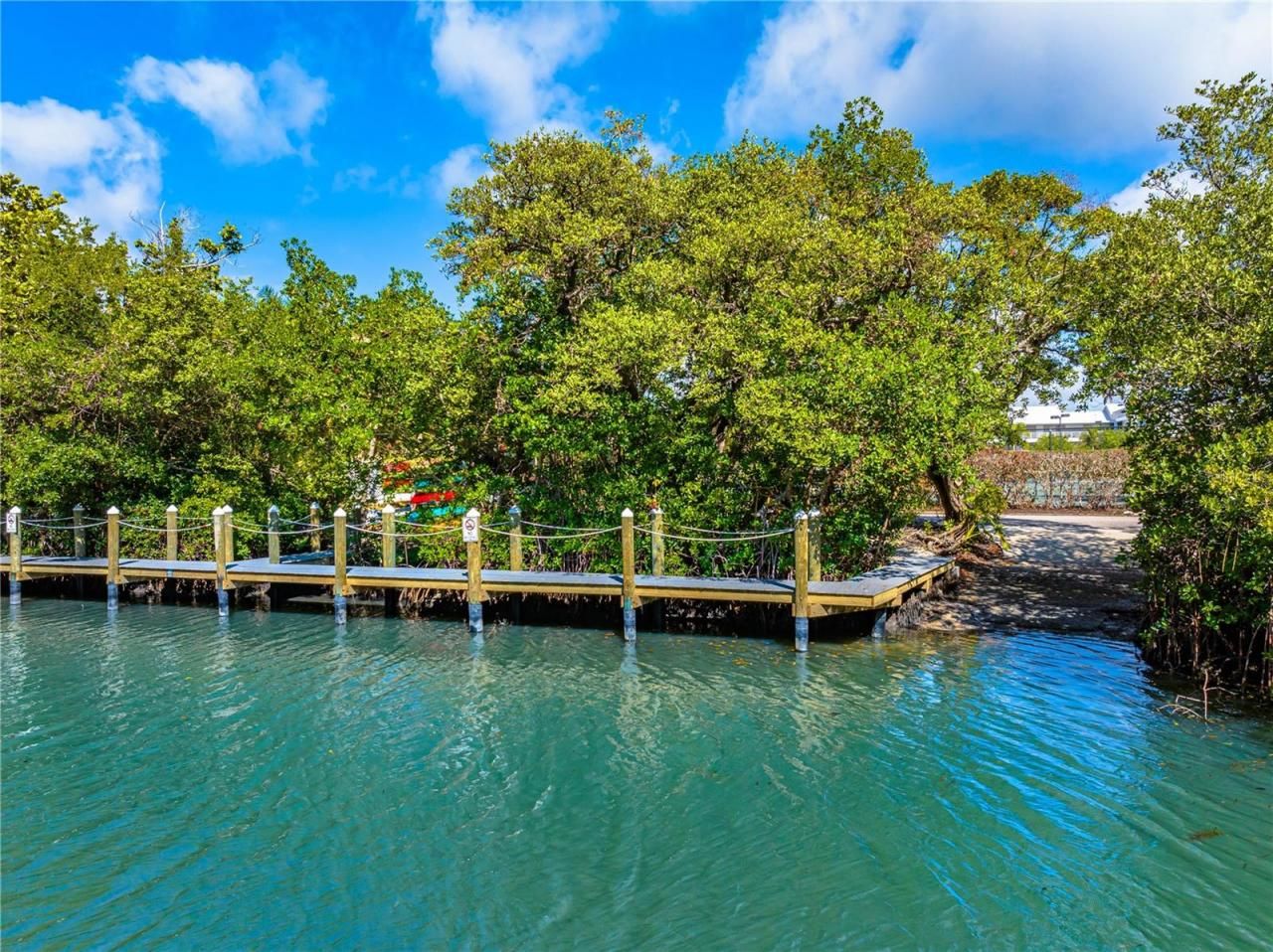 615 Dream Island Road, Unit 202, Longboat Key, FL 34228 Photo
