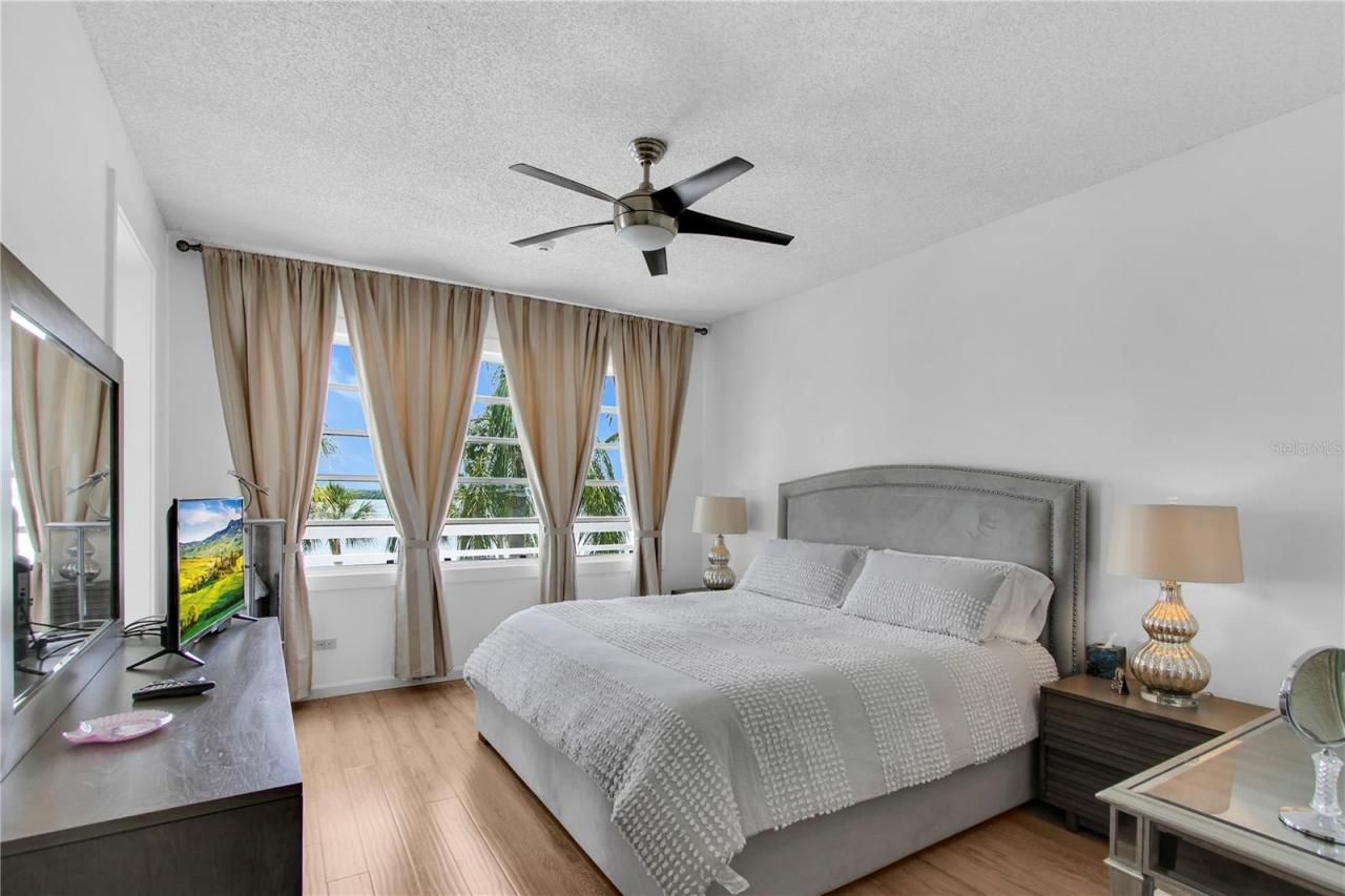 615 Dream Island Road, Unit 202, Longboat Key, FL 34228 Photo