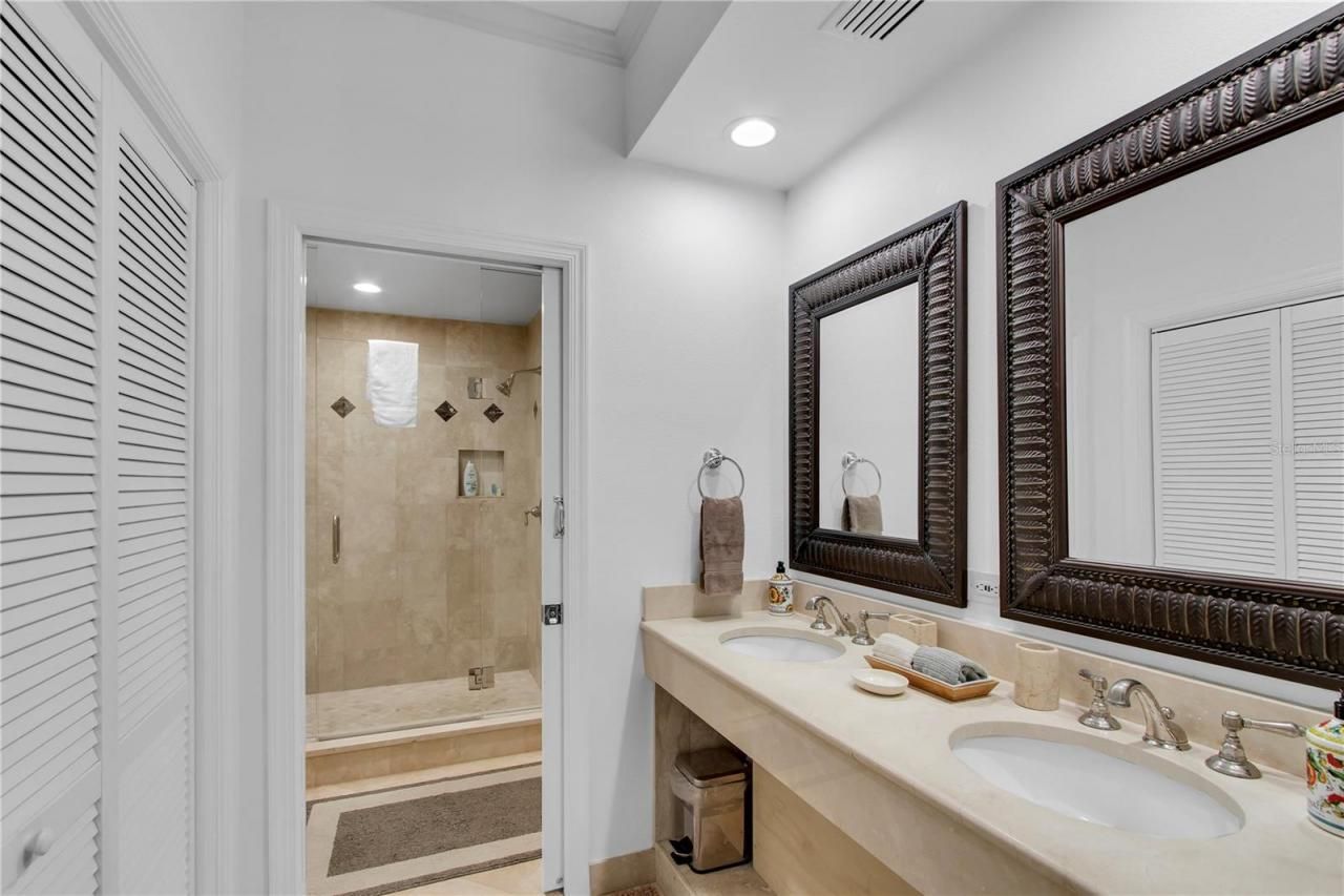 615 Dream Island Road, Unit 202, Longboat Key, FL 34228 Photo