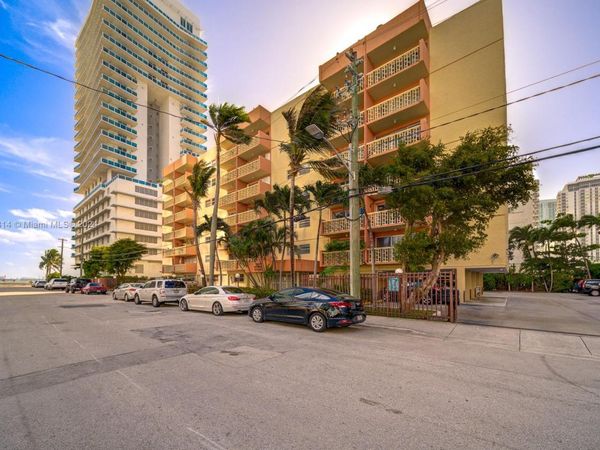 Unit 52, Miami, FL 33137