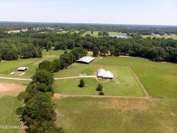 3148 Volley Campbell Road, Terry, MS 39170