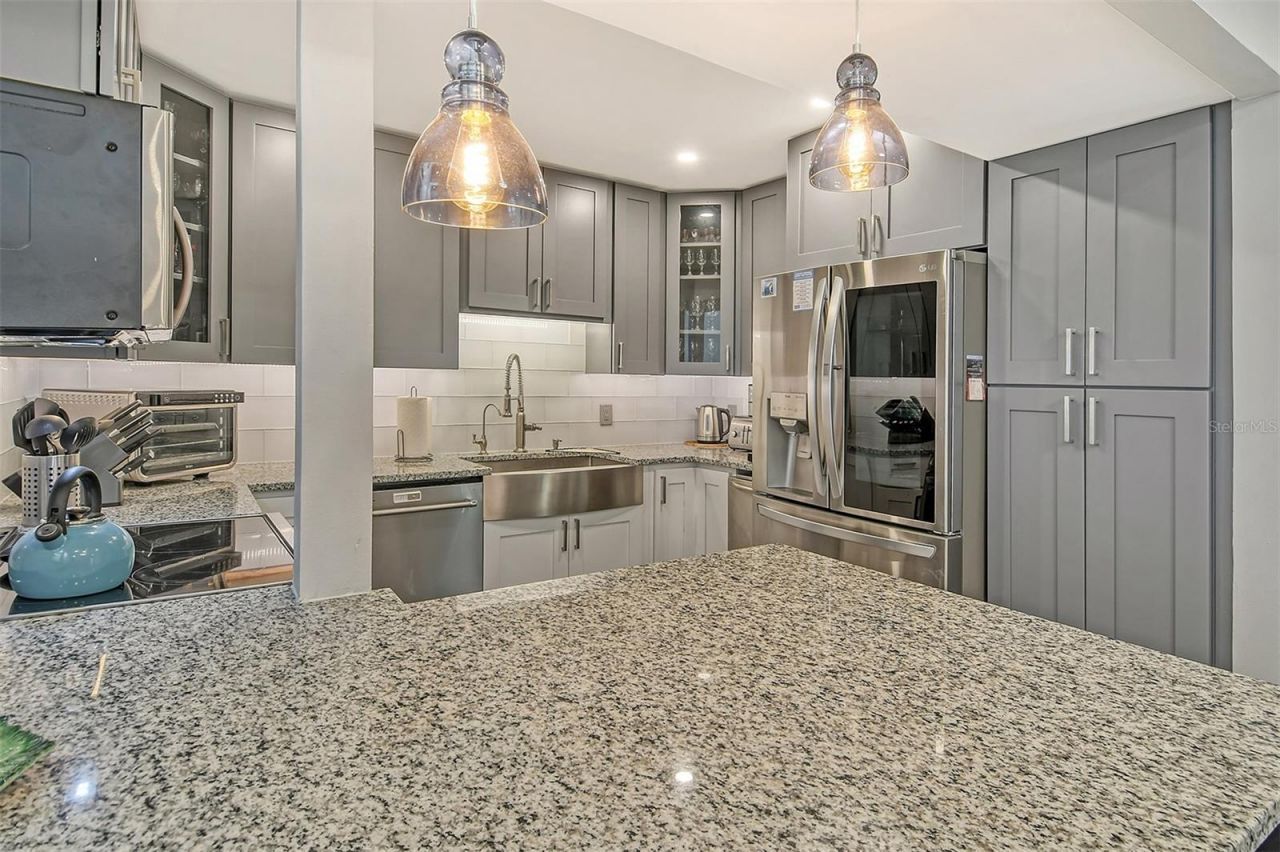 1601 Bayhouse Point Drive, Unit BA206, Sarasota, FL 34231 Photo