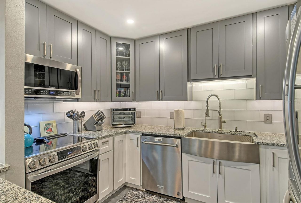 1601 Bayhouse Point Drive, Unit BA206, Sarasota, FL 34231 Photo