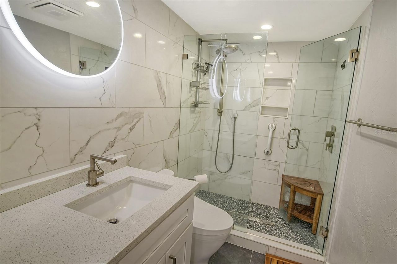 1601 Bayhouse Point Drive, Unit BA206, Sarasota, FL 34231 Photo