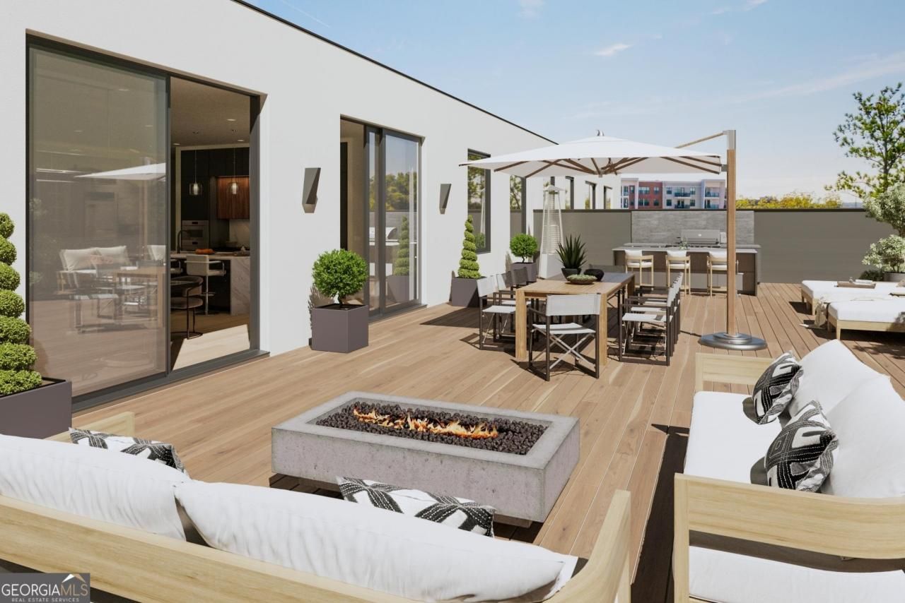 318 Sandy Springs Circle, Unit 320, Sandy Springs, GA 30328 Main Photo