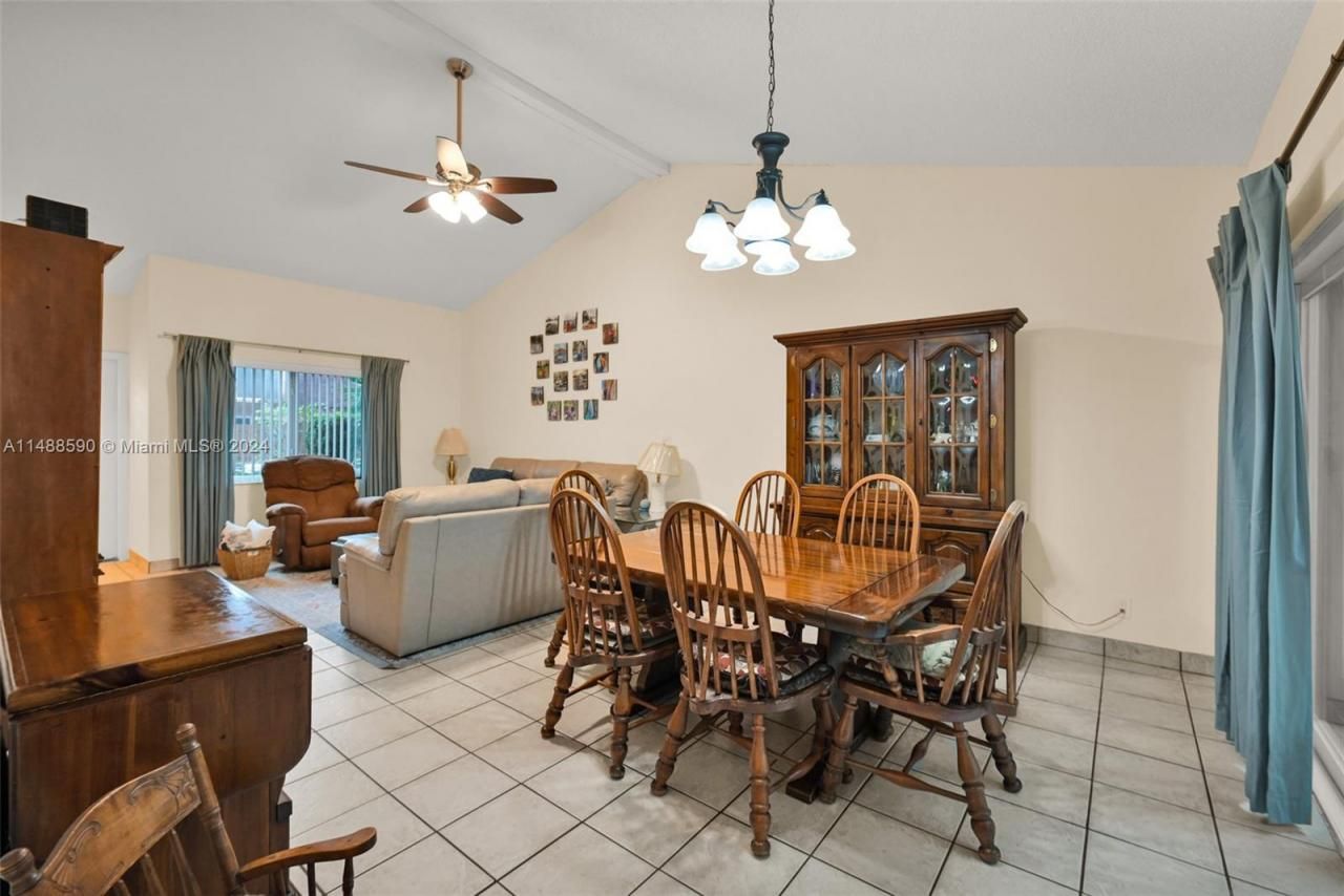 7083 W Sunrise Blvd, Unit 7083, Plantation, FL 33313 Photo