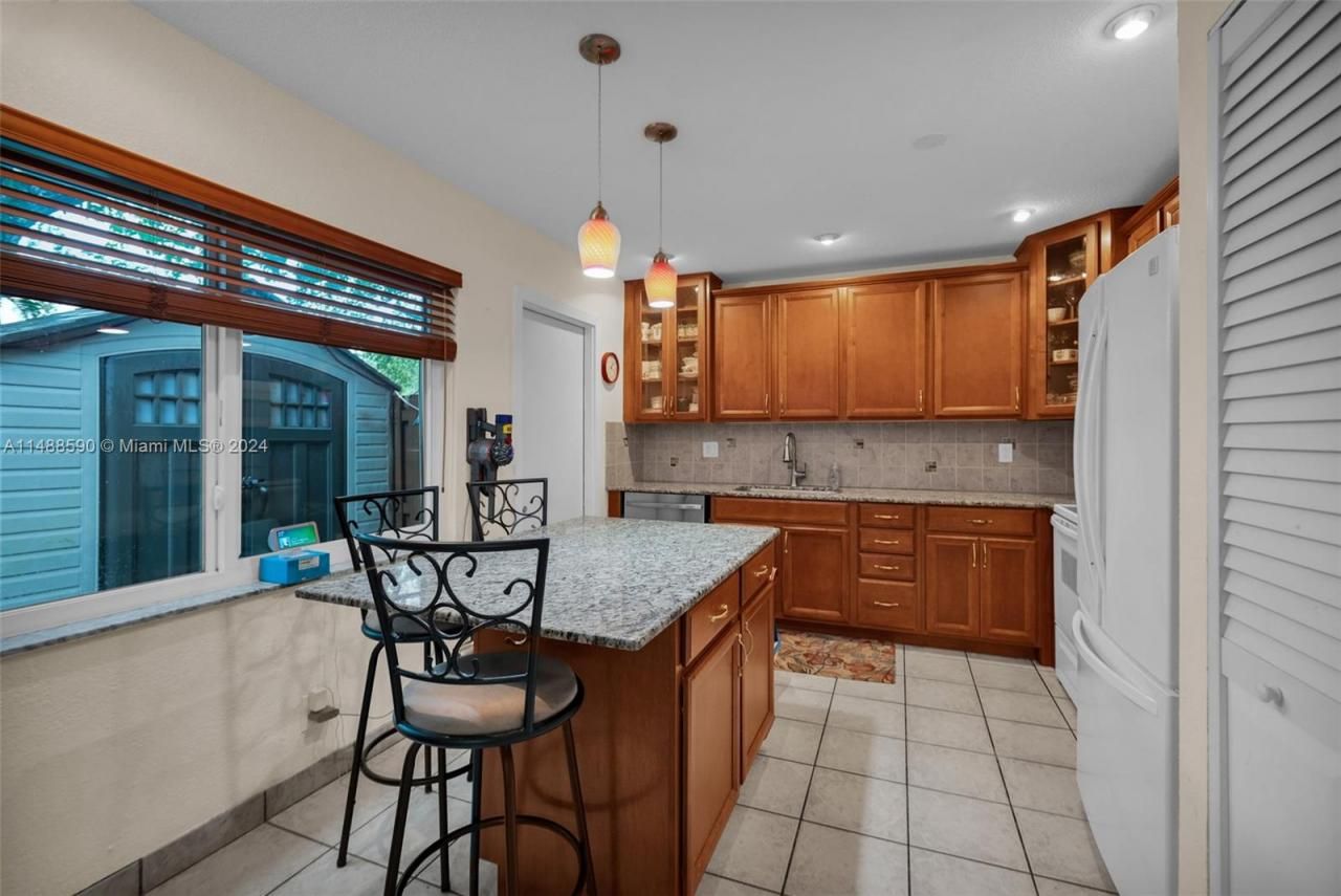 7083 W Sunrise Blvd, Unit 7083, Plantation, FL 33313 Photo