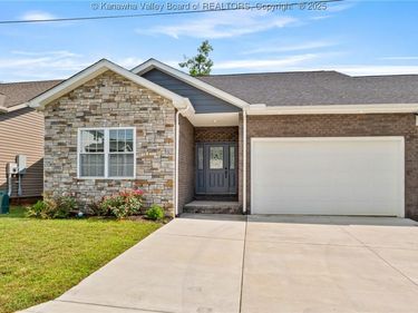 233 Woodland Drive, Milton, WV 25541