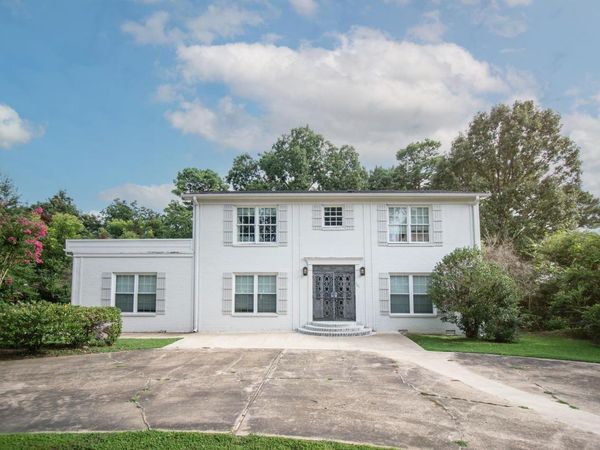 701 W. Nettleton Avenue, Jonesboro, AR 72401