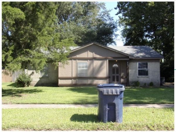 52 Surrey, Marion, AR 72364