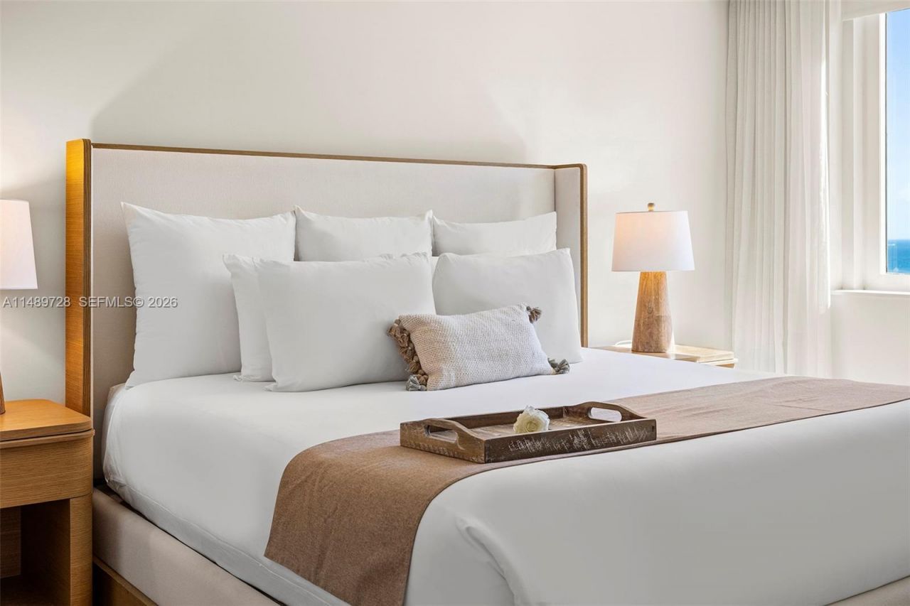 102 24th St, Unit 1412, Miami Beach, FL 33139 Photo