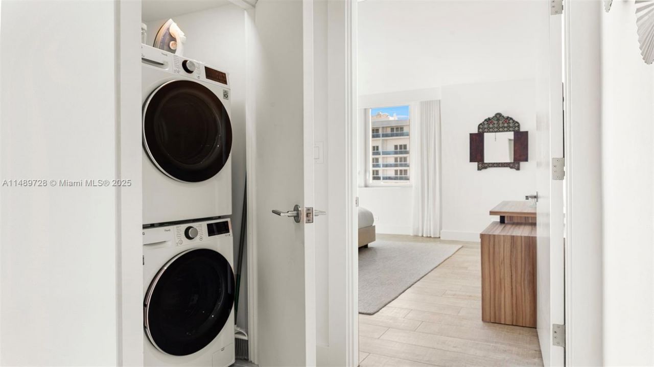 102 24th St, Unit 1412, Miami Beach, FL 33139 Photo