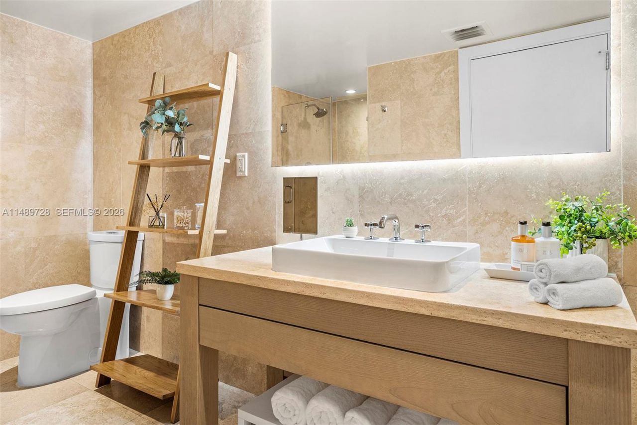 102 24th St, Unit 1412, Miami Beach, FL 33139 Photo