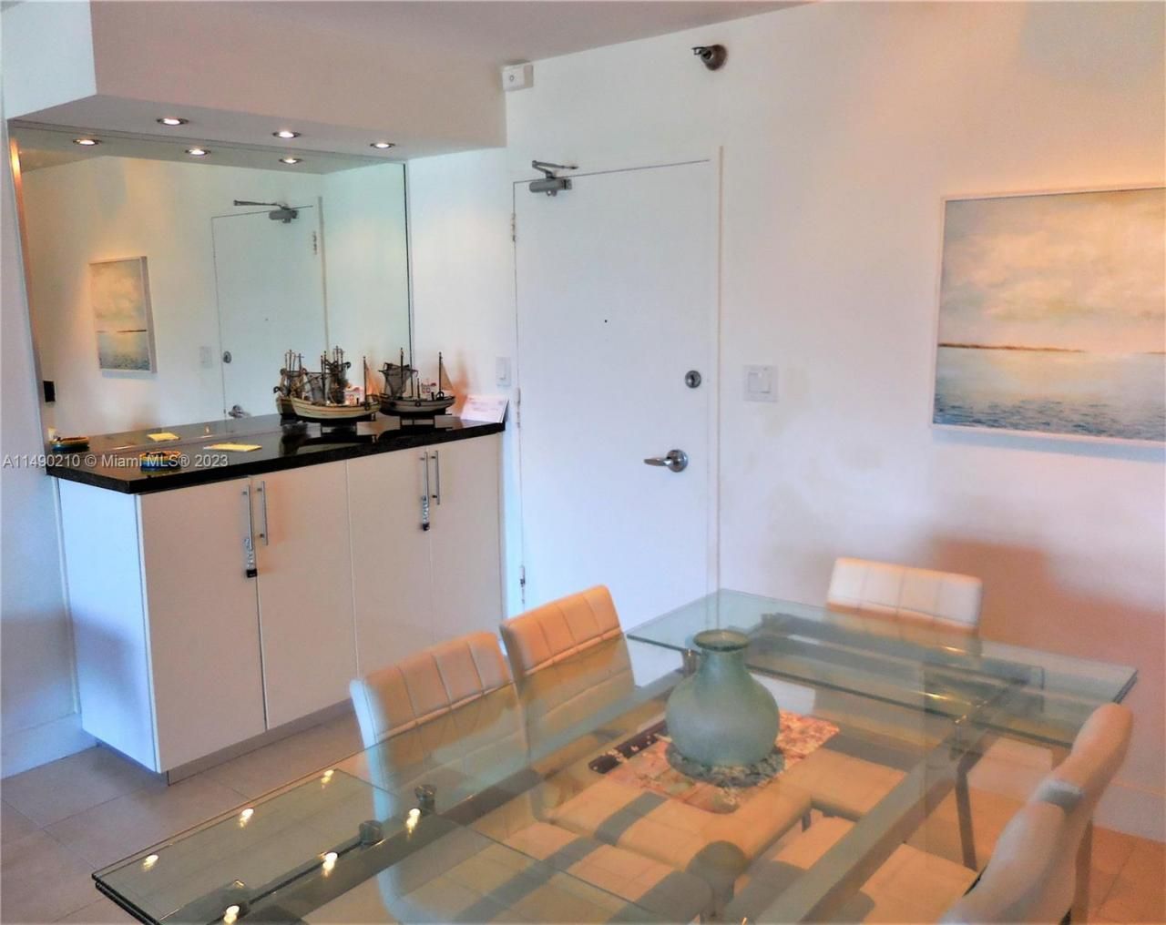 5151 Collins Ave, Unit 519, Miami Beach, FL 33140 Photo