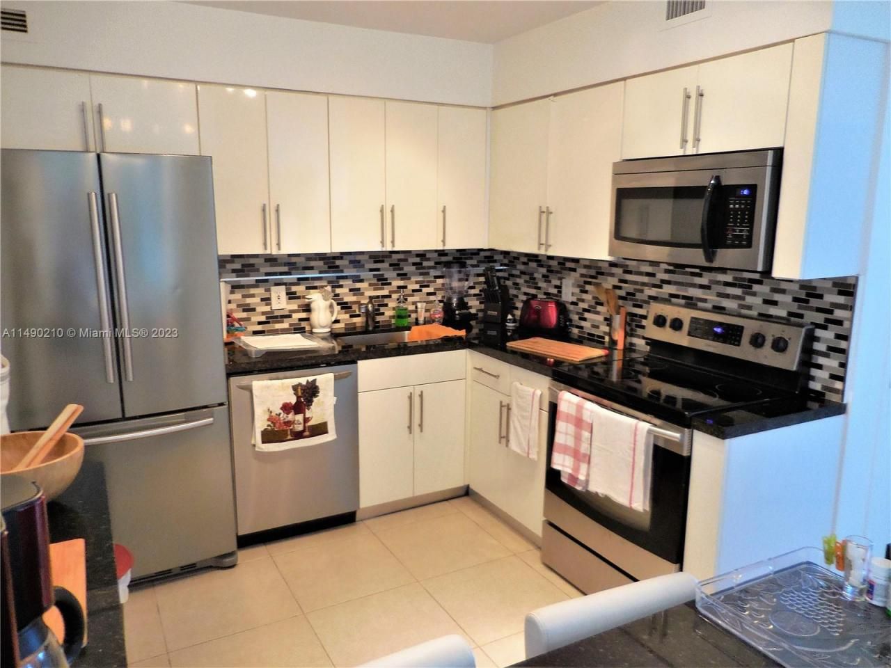 5151 Collins Ave, Unit 519, Miami Beach, FL 33140 Photo