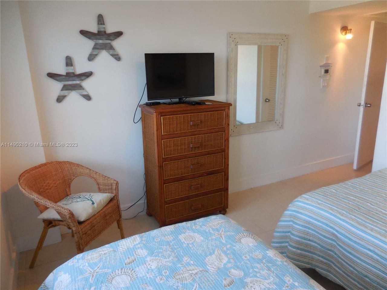 5151 Collins Ave, Unit 519, Miami Beach, FL 33140 Photo