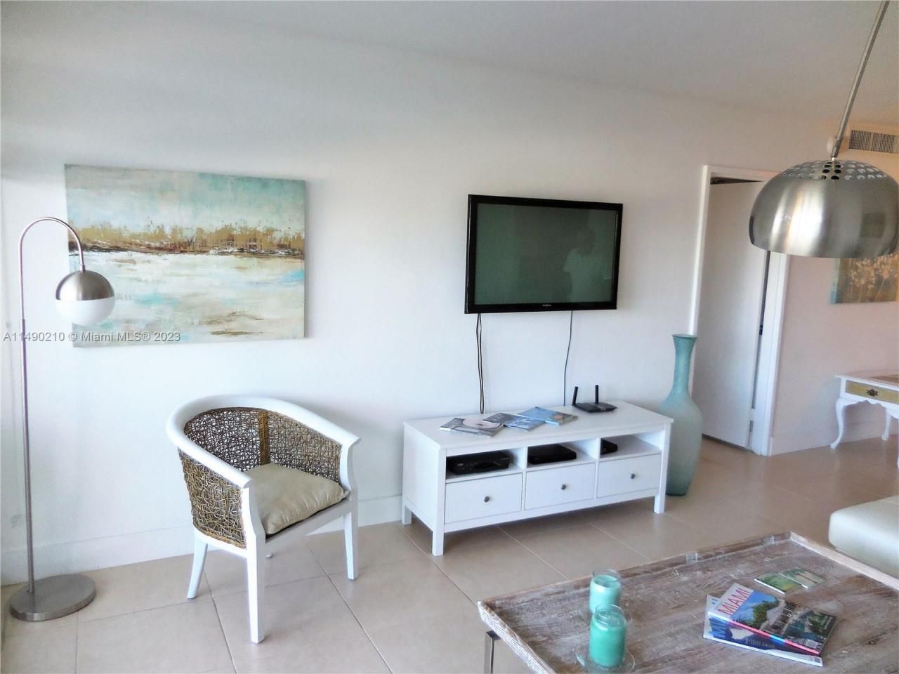 5151 Collins Ave, Unit 519, Miami Beach, FL 33140 Photo