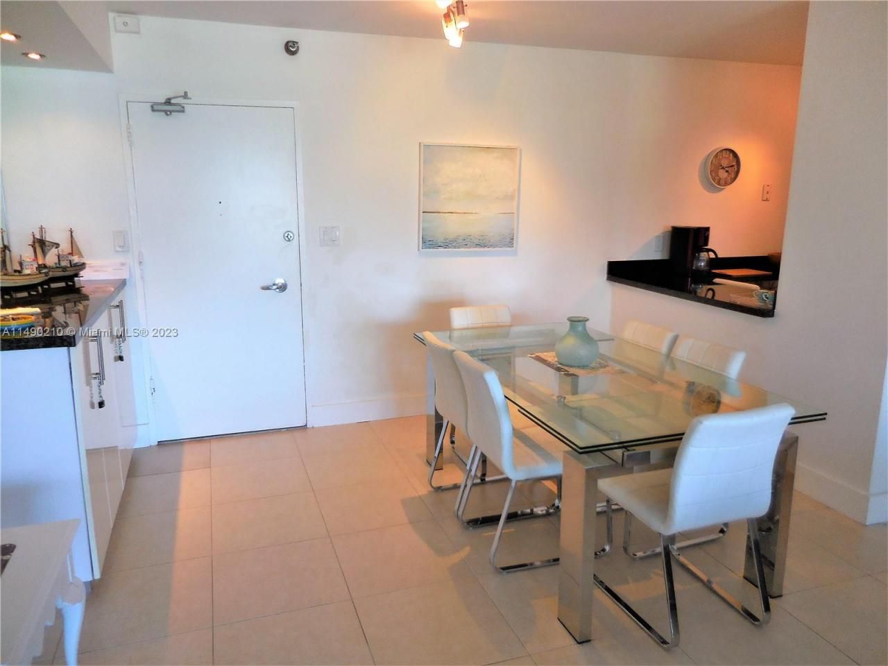 5151 Collins Ave, Unit 519, Miami Beach, FL 33140 Photo