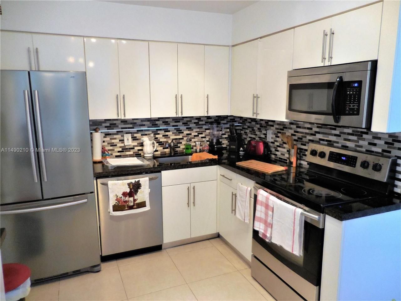 5151 Collins Ave, Unit 519, Miami Beach, FL 33140 Photo