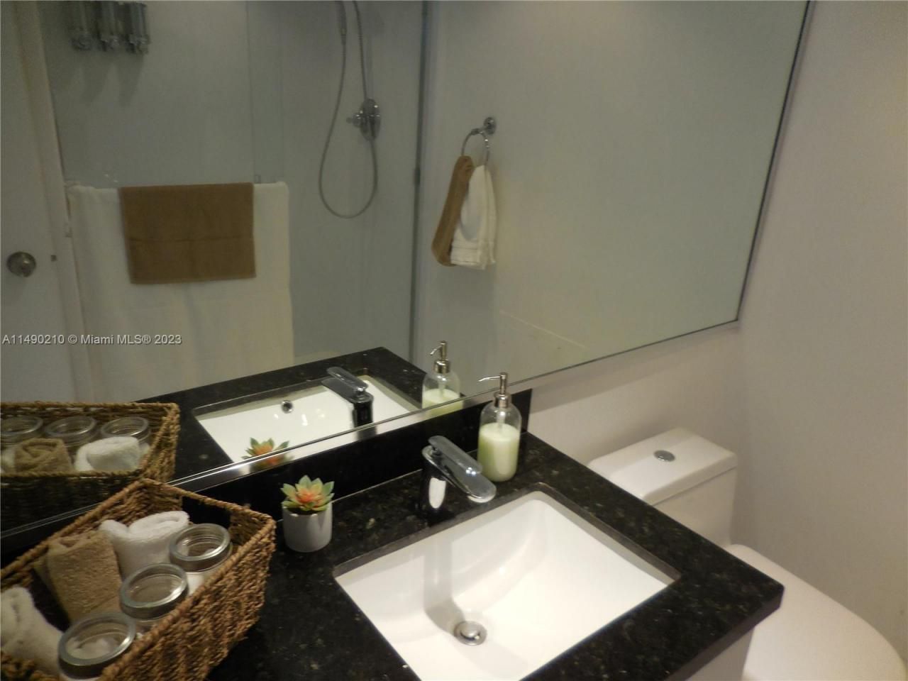 5151 Collins Ave, Unit 519, Miami Beach, FL 33140 Photo