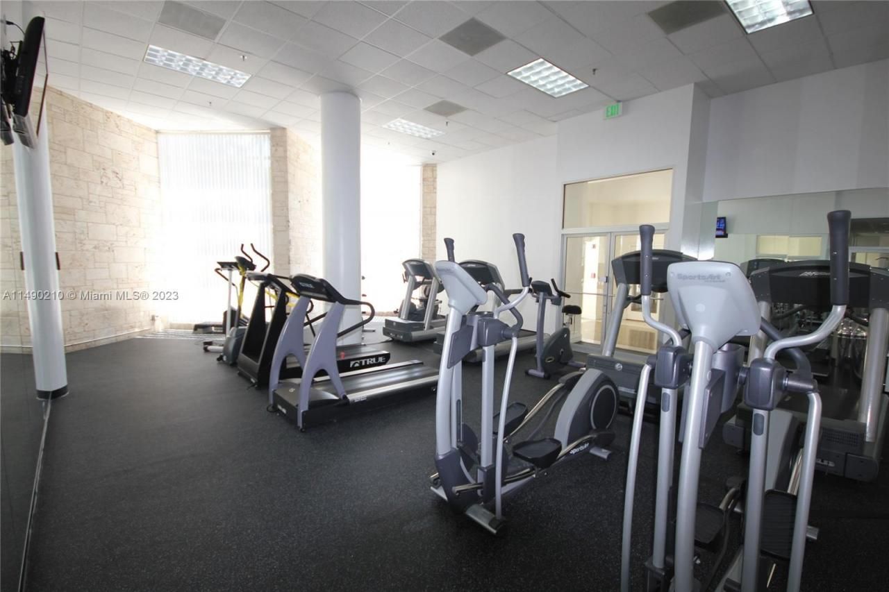 5151 Collins Ave, Unit 519, Miami Beach, FL 33140 Photo