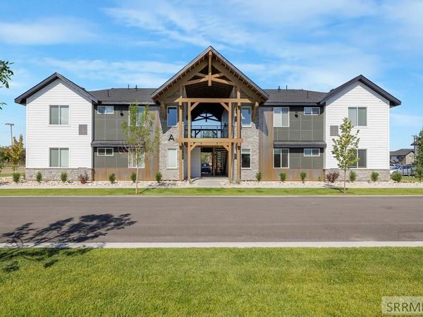 201 E Ross Avenue, Unit D102, DRIGGS, ID 83422