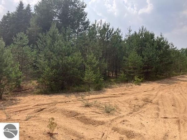 2 2 1/2 Road N, Buckley, MI 49620