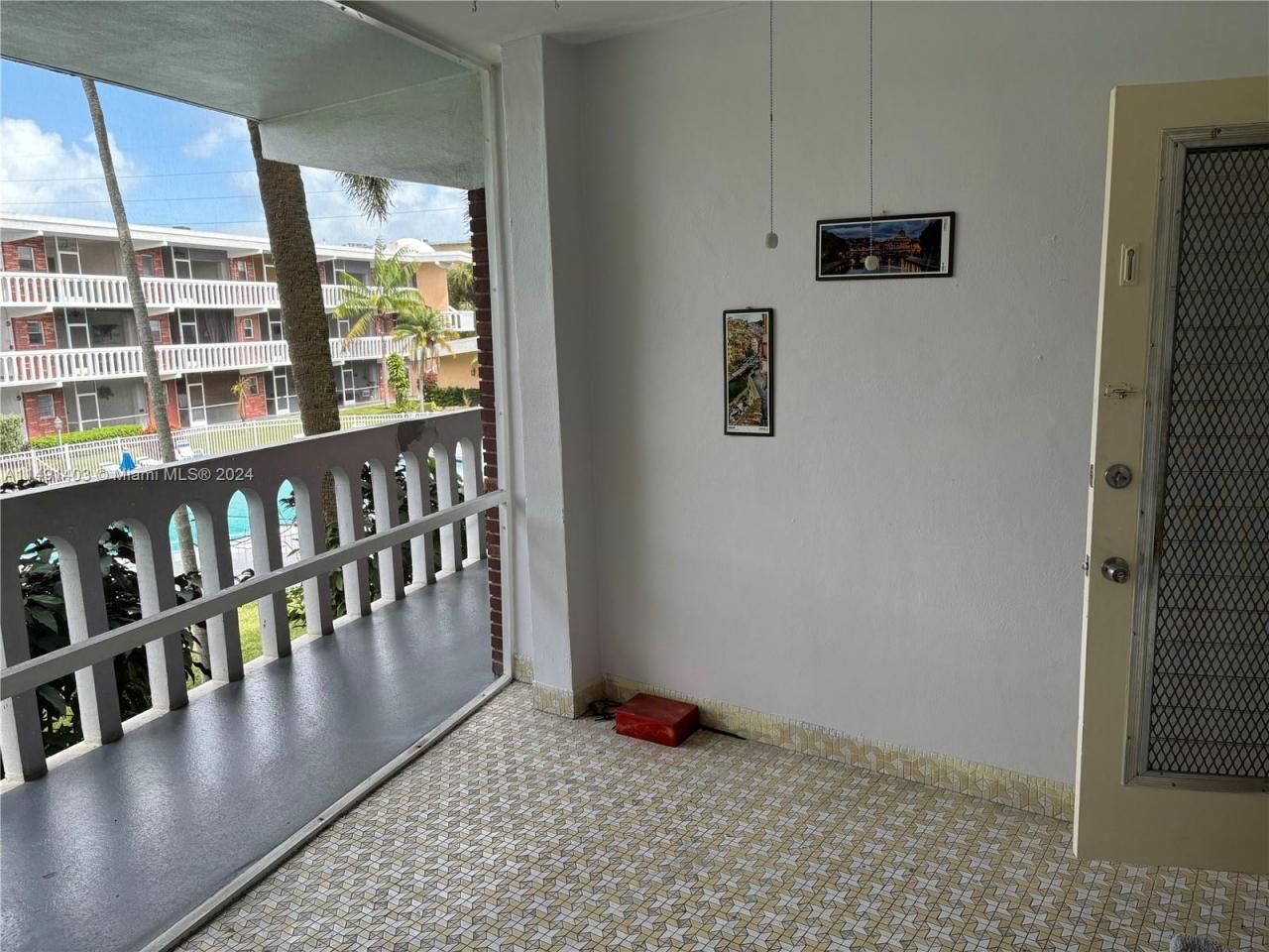 181 NE 14th Ave, Unit 22B, Hallandale Beach, FL 33009 Photo